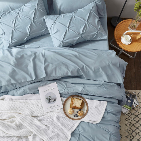 Marquis Luxurious Pinch Pleated All-Season Comforter With  Pillow Shams